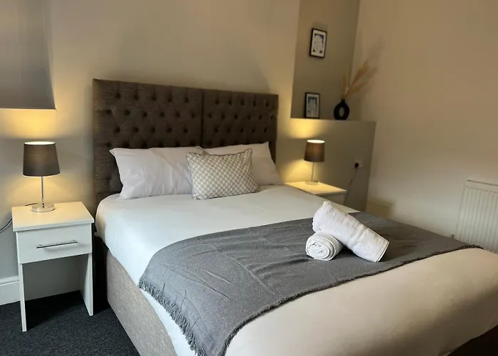 Alexander Hotel